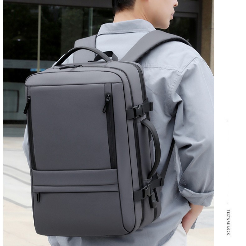 Versatile pack built to adapt  - Leatherworking Items 리뷰 및 가격