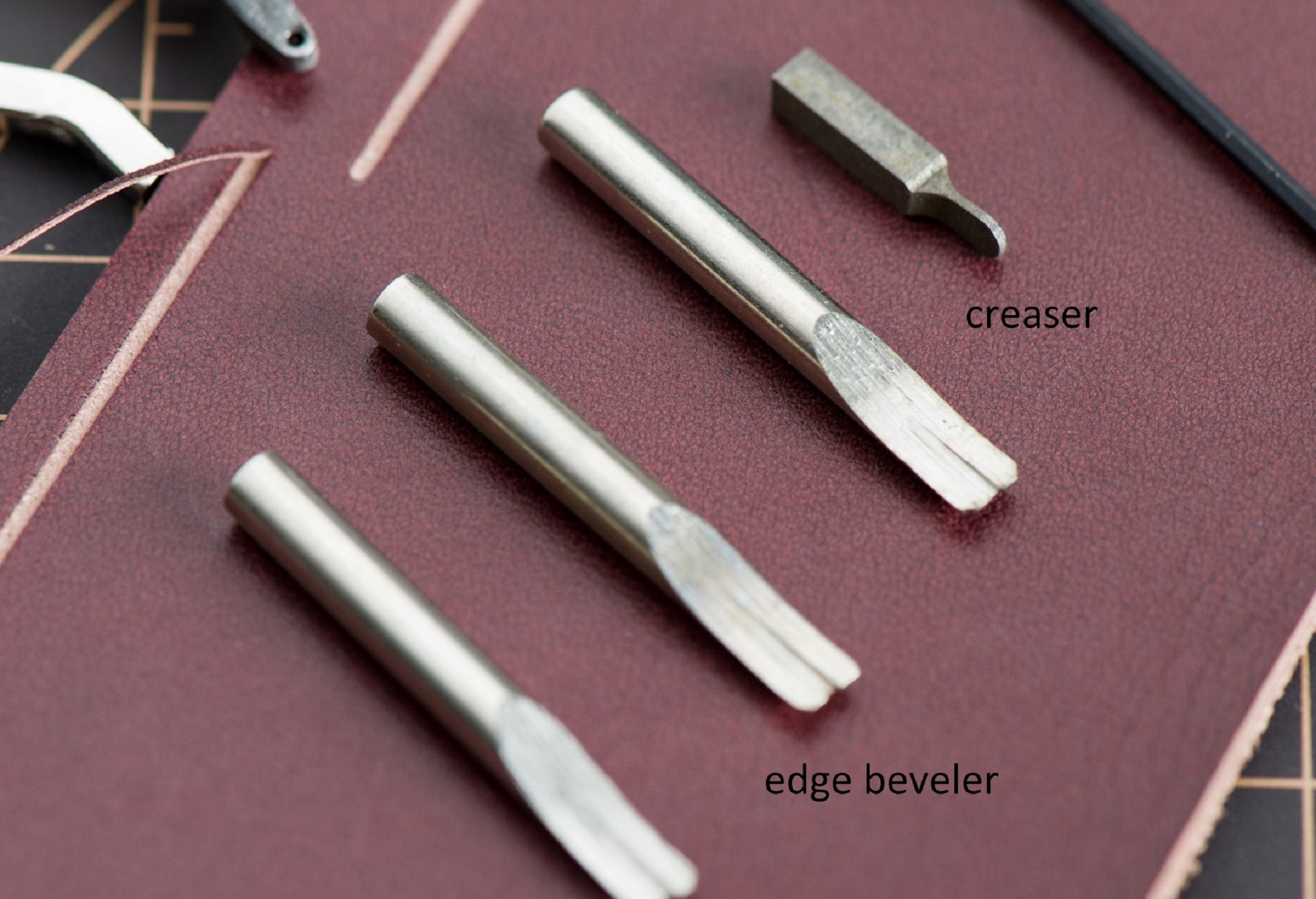 Leathercraft 5 in 1 Groove Too - Groover Stitching Tool 리뷰 및 가격
